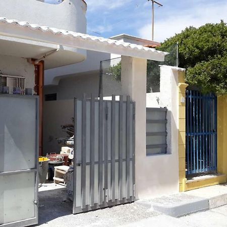 Villino Celeste Fronte Spiaggia Torre Lapillo Exteriör bild